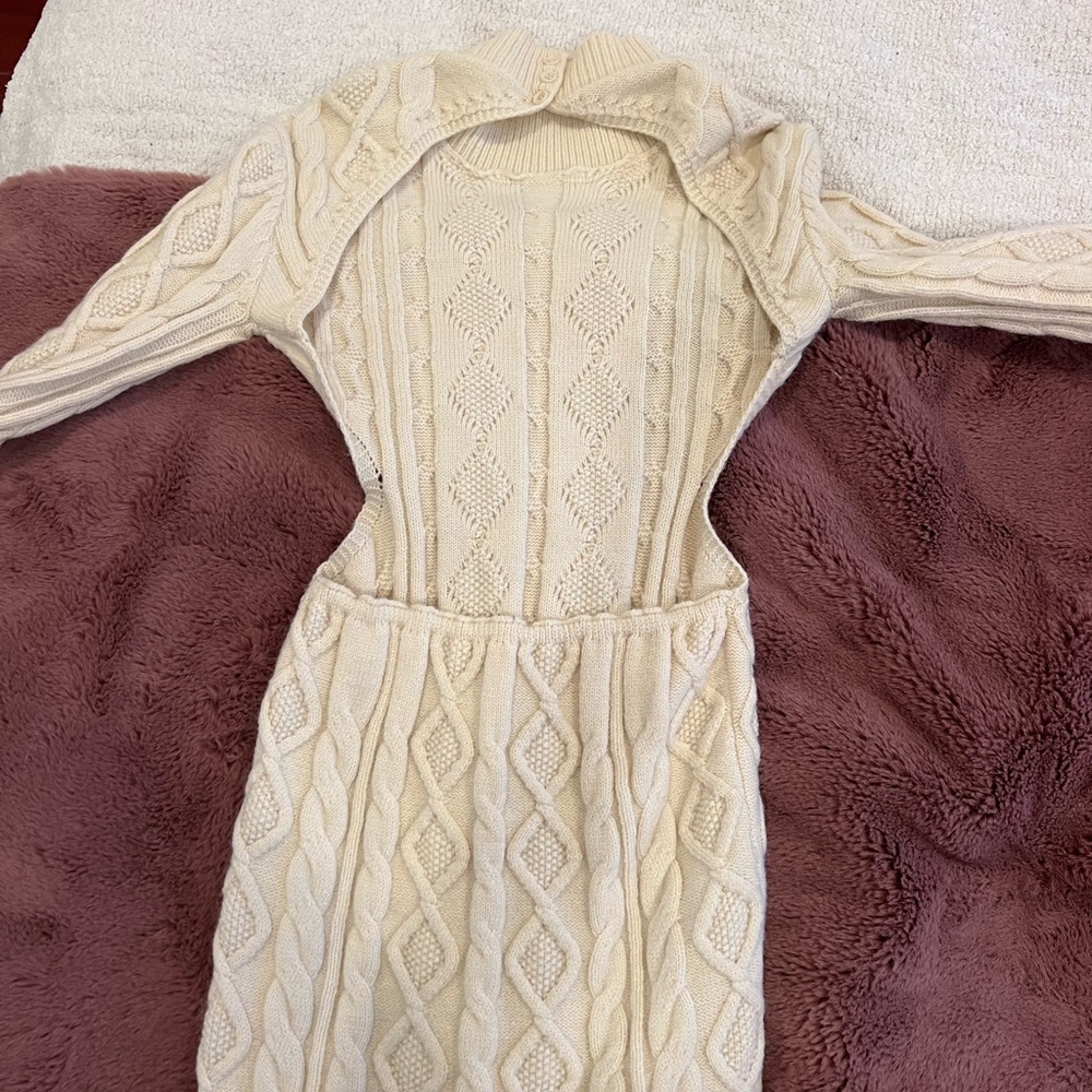 Elegant Cream Cable Knit Backless Dress - Picture 5 of 7